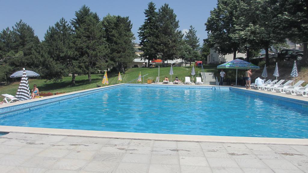 Балнеохотел Роза Strelcha Buitenkant foto